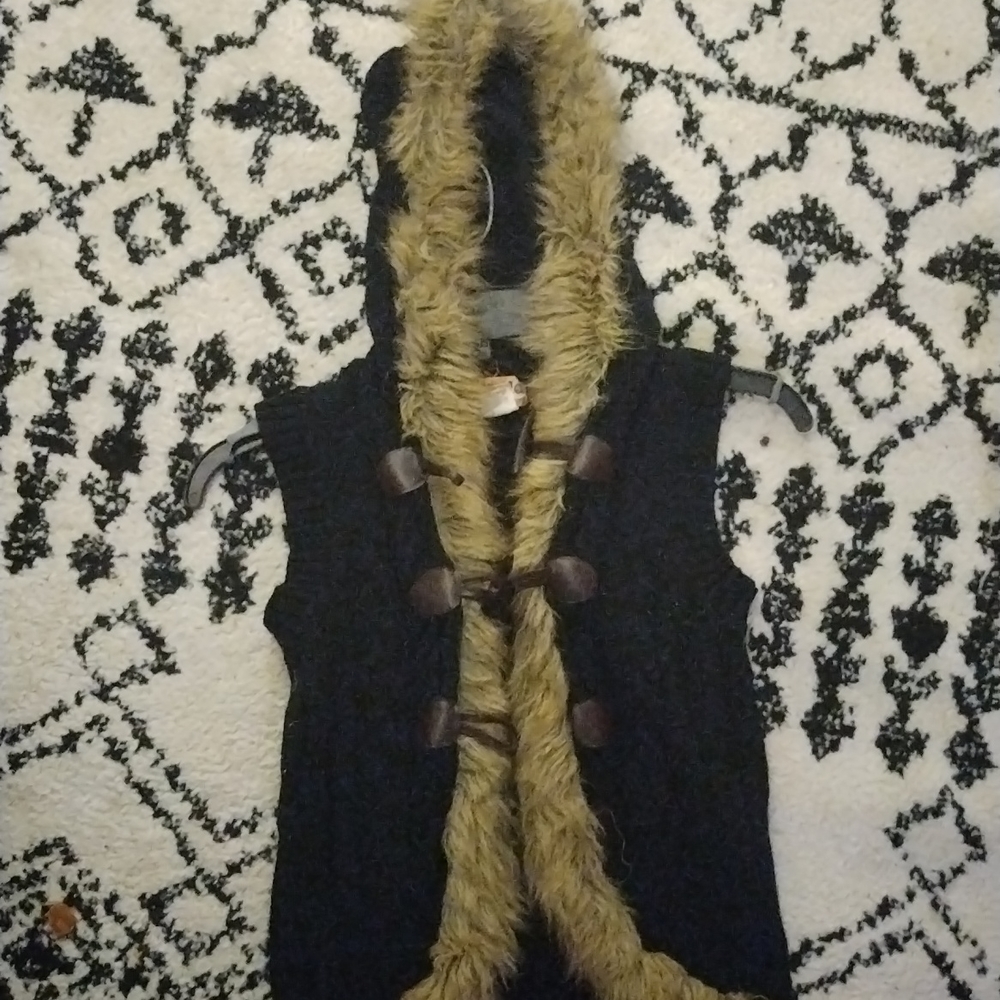 Furry hooded Vest